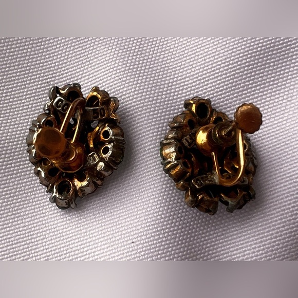 Hollycraft Signed VTG 1950 Multicolored Pastel Rhinestone Screw Back Earrings - Picture 5 of 8